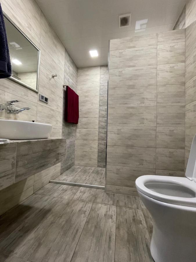 One Day Hotel Erevan Esterno foto