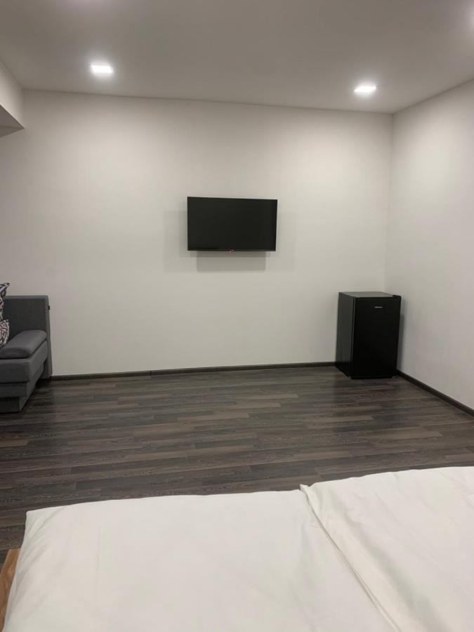 One Day Hotel Erevan Esterno foto