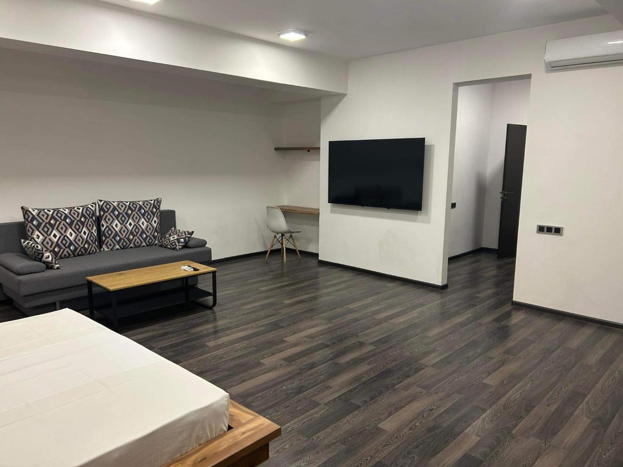 One Day Hotel Erevan Esterno foto
